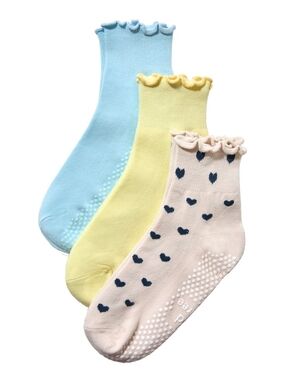 NWT Hold For Three 3-Pack Ruffled Pilates Socks